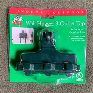 NIP Yule Rite by Rite Aid Indoor/Outdoor Wall Hugger 3-Outlet Tap. Green.